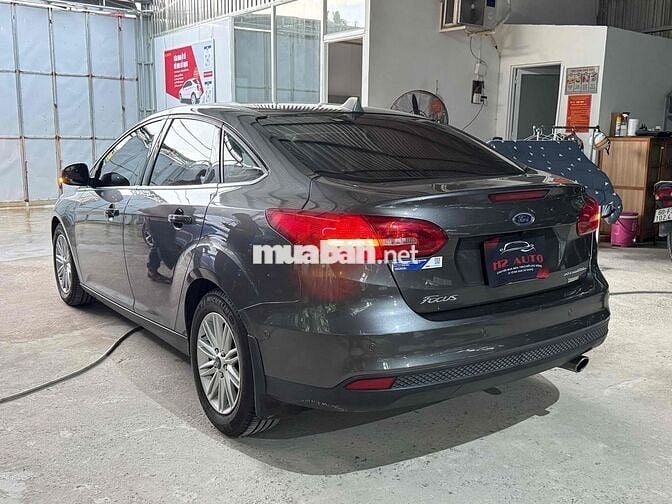 Ford Focus Titanium 2018 chạy 14.000km quá đẹp
