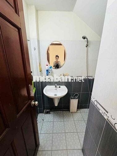 Cho Thuê Mat Tiền Nội Bộ-Quận 6