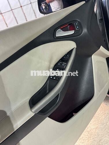 Ford Focus Titanium 2018 chạy 14.000km quá đẹp