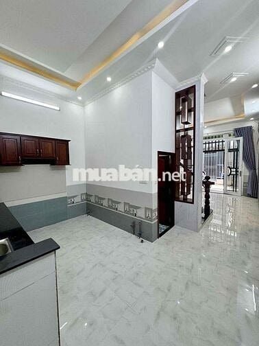 Nhà Lầu Hoàn Công - gần Đại học Y Dược - chỉ 2 tỷ 590