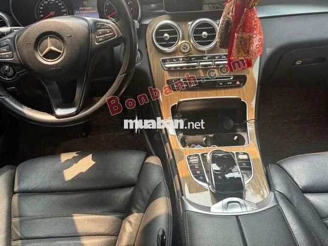 Mercedes Benz GLC 250 4Matic 2016 - 745 Triệu