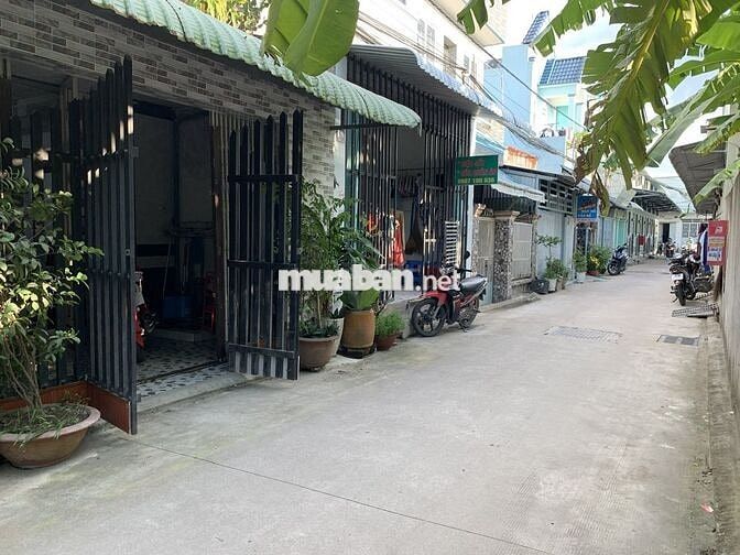 Bán nhà hẻm hoàng quốc việt gần trường tiểu học an bình giá 2,8 tỷ