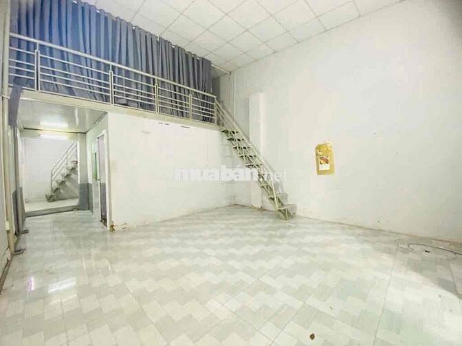 Bán Nhà Cũ Sát Mặt Tiền -Gần Chợ Bà Chiểu