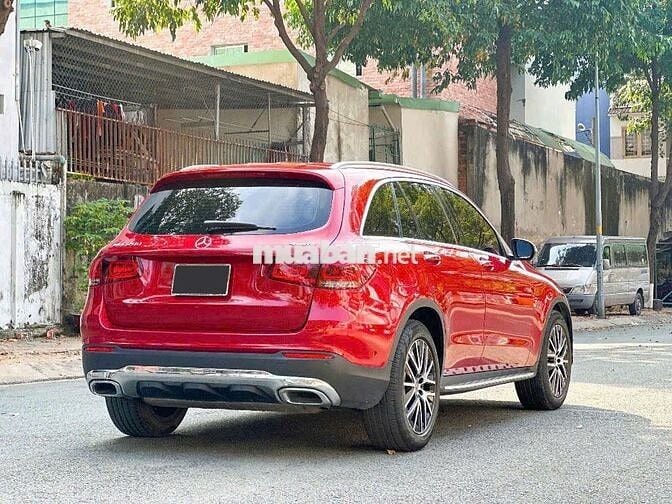 Mercedes GLC 200 4MATIC 2022 34000 km 1 chủ giữ kỹ