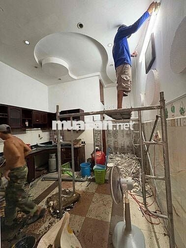 Cho thuê nhà hẻm xe hơi . Mới đẹp đầy đủ tiện nghi.