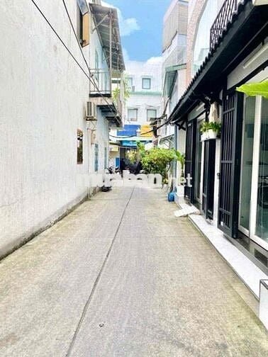 Bán gấp nhà Lê Hồng Phong, Quận 10