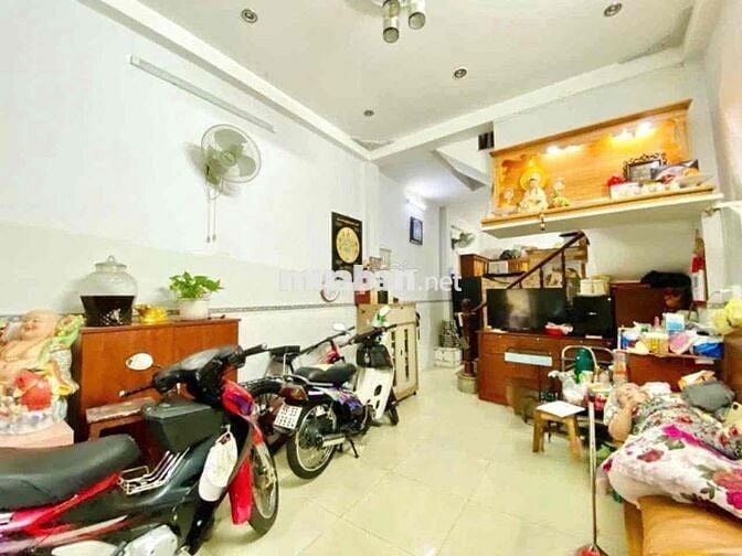 Bán gấp nhà Lê Hồng Phong, Quận 10
