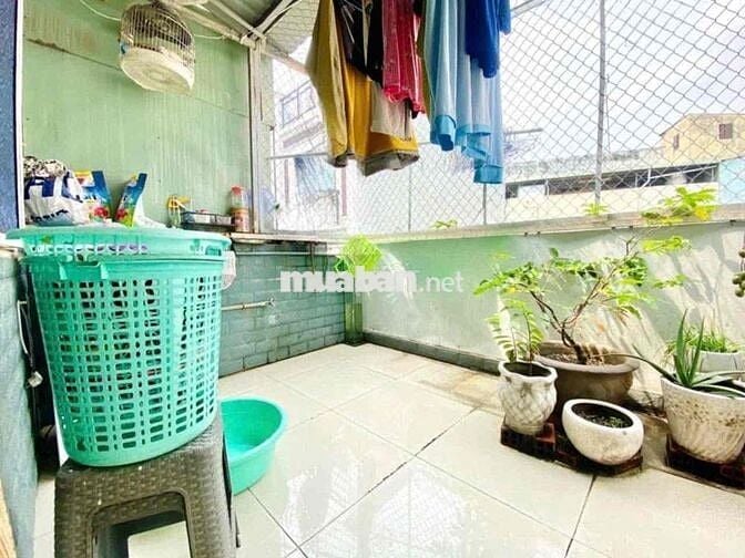 Bán gấp nhà Lê Hồng Phong, Quận 10