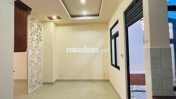 Nhà Nam Long 3 phòng ngủ, mới, 3WC, Đông Bắc, máy lạnh, giường nệm