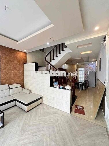 NHÀ MỚI ĐẸP FULL NỘI THẤT CTY8