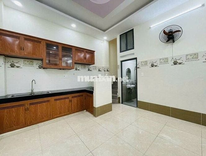 Cần cho thuê nhà MT 240A Nguyễn Thiện Thuật P.3 Q.3