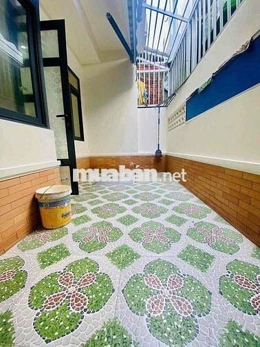 Nhà Nam Long 3 phòng ngủ, mới, 3WC, Đông Bắc, máy lạnh, giường nệm