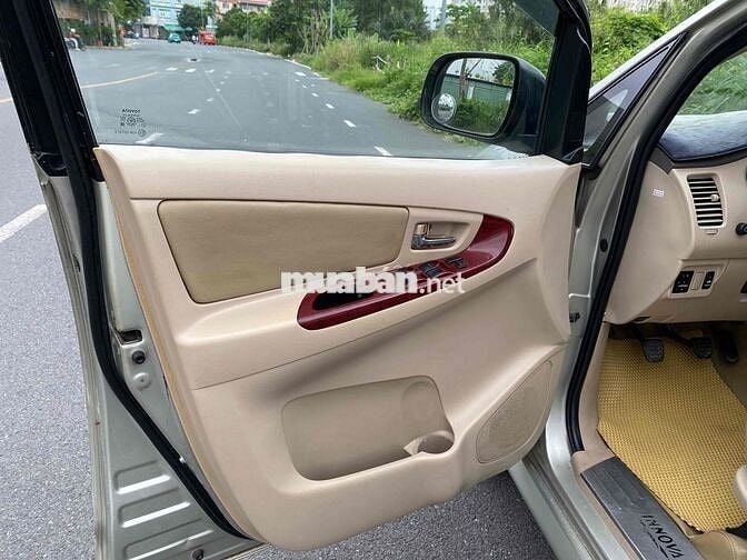 Toyota Innova 2006 G - 188000 km