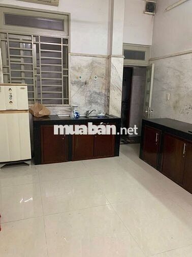 NGUYÊN CĂN MẶT TIỀN QUẬN 1 ( NỞ HẬU 8M ) CÓ VỈA HÈ