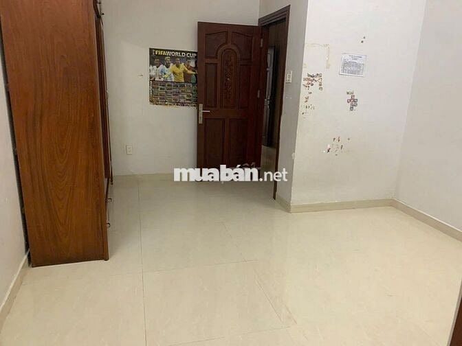NGUYÊN CĂN MẶT TIỀN QUẬN 1 ( NỞ HẬU 8M ) CÓ VỈA HÈ