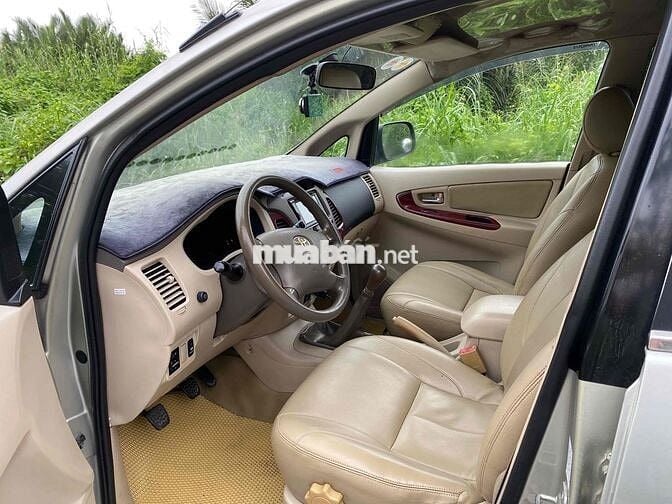 Toyota Innova 2006 G - 188000 km