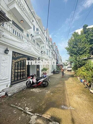 🍀🍀 CHO THUÊ NHÀ PHỐ CAO CẤP - HẺM 2177 HTP - NHÀ BÈ.  - Diện tích: 5m