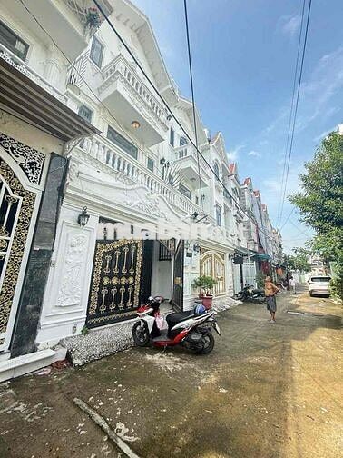 🍀🍀 CHO THUÊ NHÀ PHỐ CAO CẤP - HẺM 2177 HTP - NHÀ BÈ.  - Diện tích: 5m