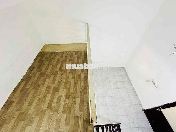 PHÒNG GÁC TRỐNG SẴN TẠI TRUNG TÂM QUẬN TÂN PHÚ