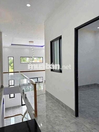 🏘NHÀ NGỘP BANK Giá 950triệu Nhà 1 sẹc đường Cây Bàng