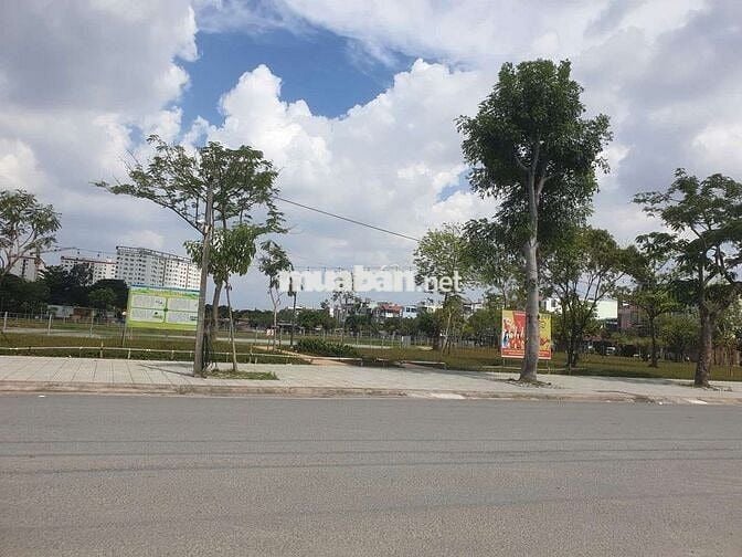BÁN NHÀ đẹp BÌNH TÂN, gần Tân Phú, 5 tầng, DT 5x17m, hẻm 7m chỉ 7.1 tỷ