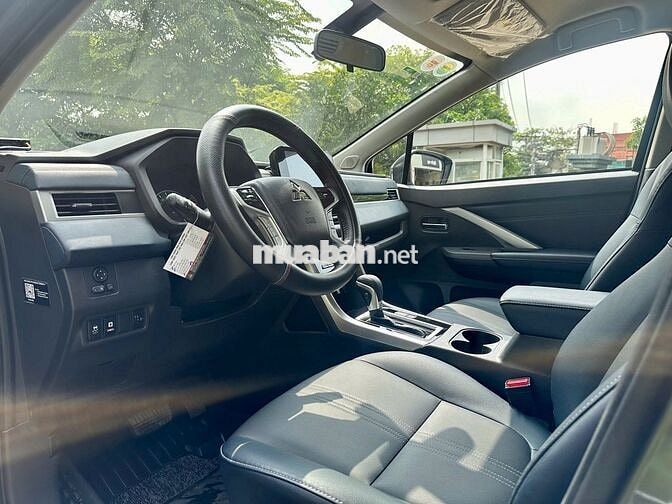 Xpander Cross 2025 màu Nâu ODO 8.000km Biển HCM