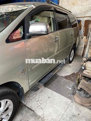 Nhà cần bán Toyota Innova 2006 số sàn