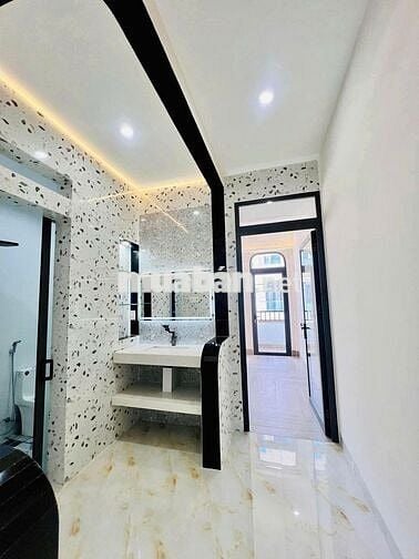Chính chủ cho thuê nhà 211/2a Hoàng Văn Thụ, Phường 9, Phú Nhuận.