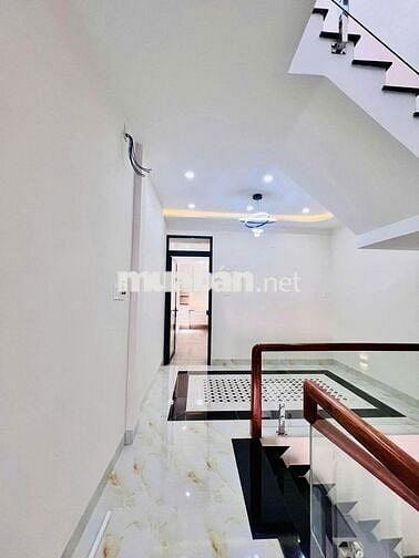 Chính chủ cho thuê nhà 211/2a Hoàng Văn Thụ, Phường 9, Phú Nhuận.