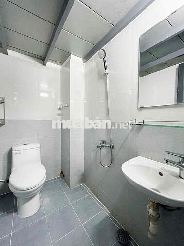 PHÒNG BAN CÔNG CÓ GÁC Ở ĐƯỢC 4 NGƯỜI