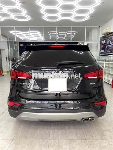 Hyundai Santa Fe 2018 2.4L 4WD - 63000 km