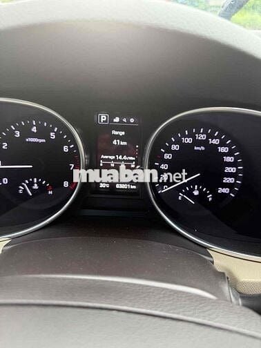 Hyundai Santa Fe 2018 2.4L 4WD - 63000 km