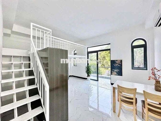 CĂN HỘ DUPLEX BALCONY, MÁY GIẶC RIÊNG, THANG MÁY NGAY NGÃ TƯ HÀNG XANH