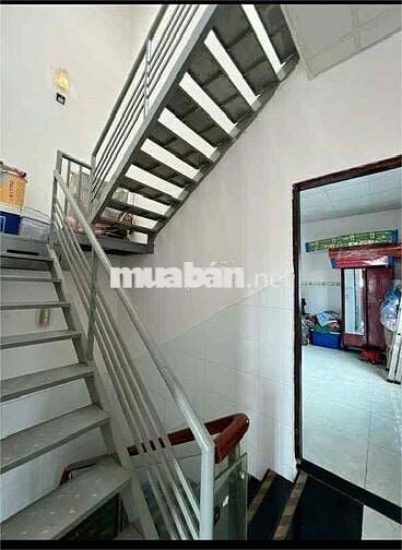 Nhà hẻm 3 tấm DTSD 138m2 , hẻm xe hơi