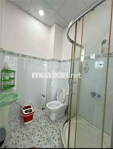 Nhà hẻm 3 tấm DTSD 138m2 , hẻm xe hơi