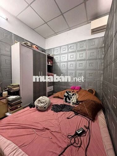 Nhà Lê Thúc Hoạch, ND, 30m2, 4x8m, 2 Tầng, 2 PN, Giá chỉ Nhỉnh 2 Tỷ