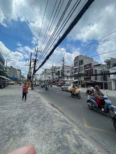 Bán nhà mặt tiền Cách Mạng Tháng 8 quận 10 (4.5x20m đất thịt 90m2)