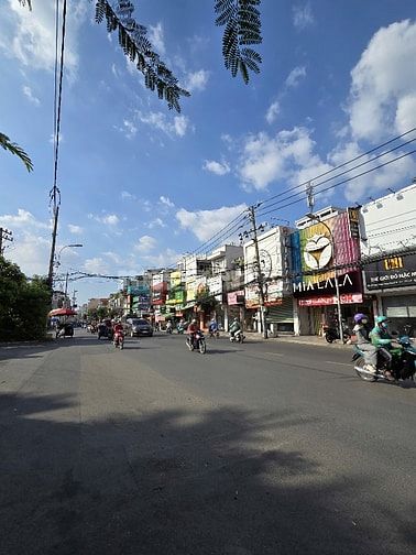 Bán nhà mặt tiền Cách Mạng Tháng 8 quận 10 (4.5x20m đất thịt 90m2)