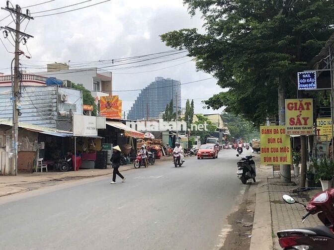 Bán Đất MT Đường Đào Trí- P. Phú Thuận Quận 7. DT: 900m2. Giá: 45,8 tỷ