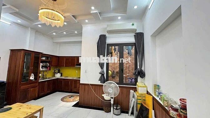 NHÀ 2 LẦU GIÁ TỐT - KDC NAM LONG