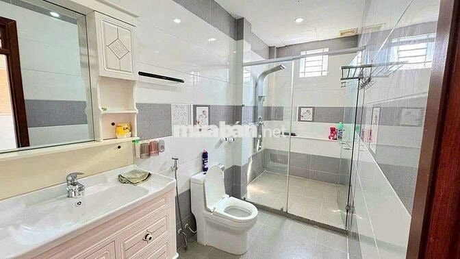 NHÀ 2 LẦU GIÁ TỐT - KDC NAM LONG