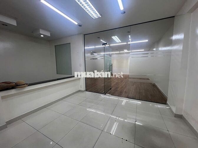 🔹MT Phan Đăng Lưu, 6.7x24m, Trệt Lầu, KD đỉnh, thuê 75tr/th🔹
