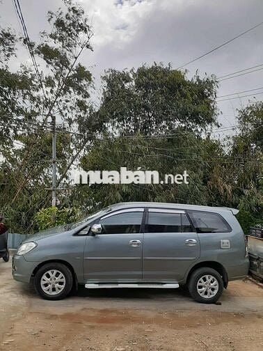 Toyota Innova 2008 G - 22000 km