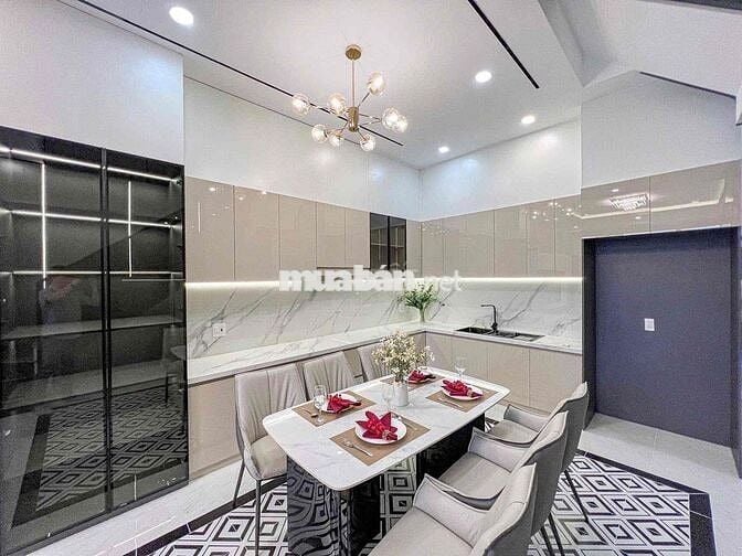 BÁN NHÀ 1 TRỆT 1 LẦU, SỔ RIÊNG VÀO Ở LIỀN