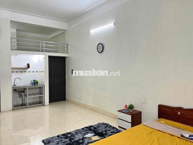 TT143 -gác xép rộng ban công thoáng Vạn Phúc Đại Mỗ 21/9 trống