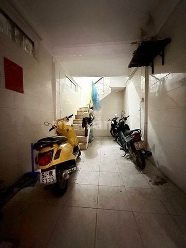 BÁN GẤP NHÀ HIẾM TRUNG TÂM HAI BÀ TRƯNG Ô TÔ 22M 5 TỶ