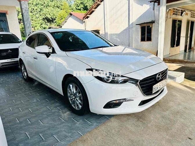 Mazda 3 2018 1.5 AT Sedan - 34000 km