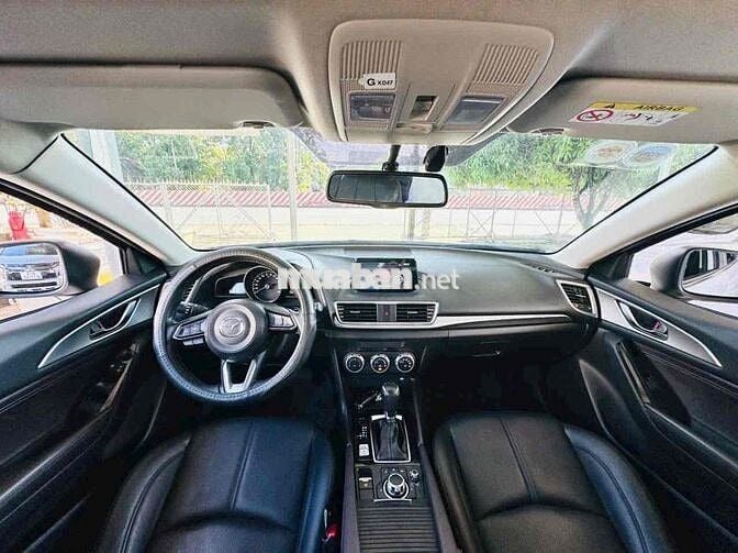 Mazda 3 2018 1.5 AT Sedan - 34000 km