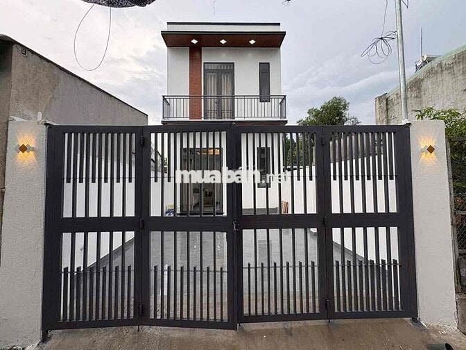 Nhà 1 trệt 1 lầu 75m2 Dĩ An BD gần trạm y tế An Bình, giá ngộp 900tr