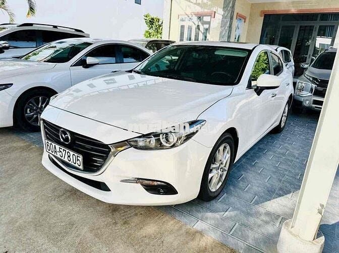 Mazda 3 2018 1.5 AT Sedan - 34000 km
